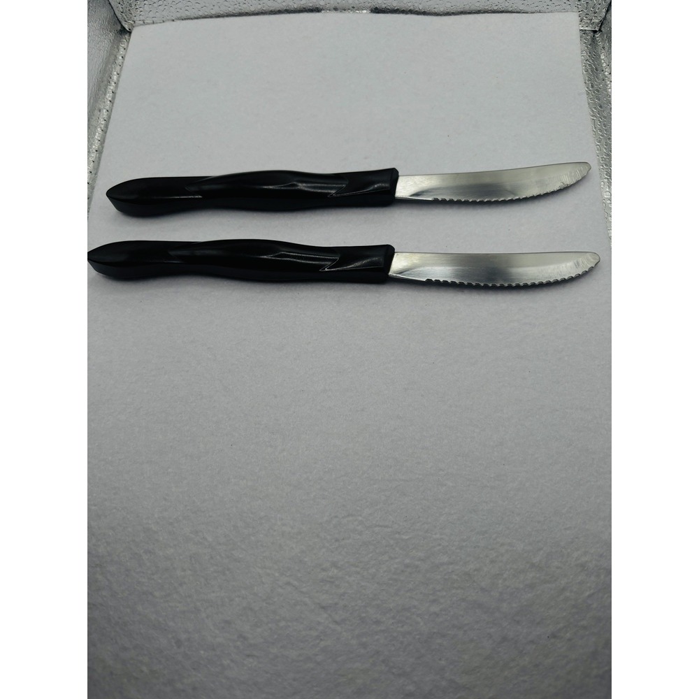 2 CUTCO 1720 KH Table Steak Knife Serrated Edge Black Classic Handle Made in USA
